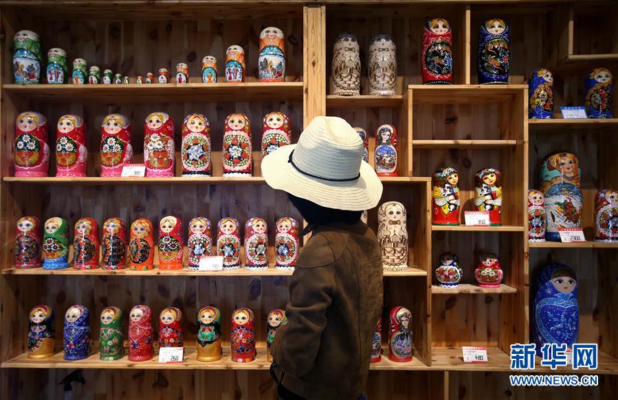 （壯闊東方潮 奮進(jìn)新時代——慶祝改革開放40年）（9）滿洲里：見證中俄邊境貿(mào)易“升級”